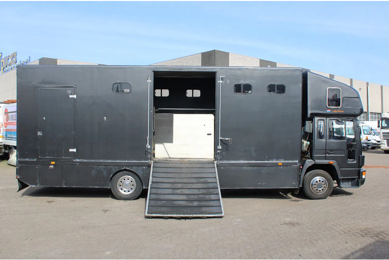 Volvo FL 614 + MANUAL + EURO 0 - Camión para caballos: foto 2 Volvo FL 614 + MANUAL + EURO 0 - Camión para caballos: foto 2