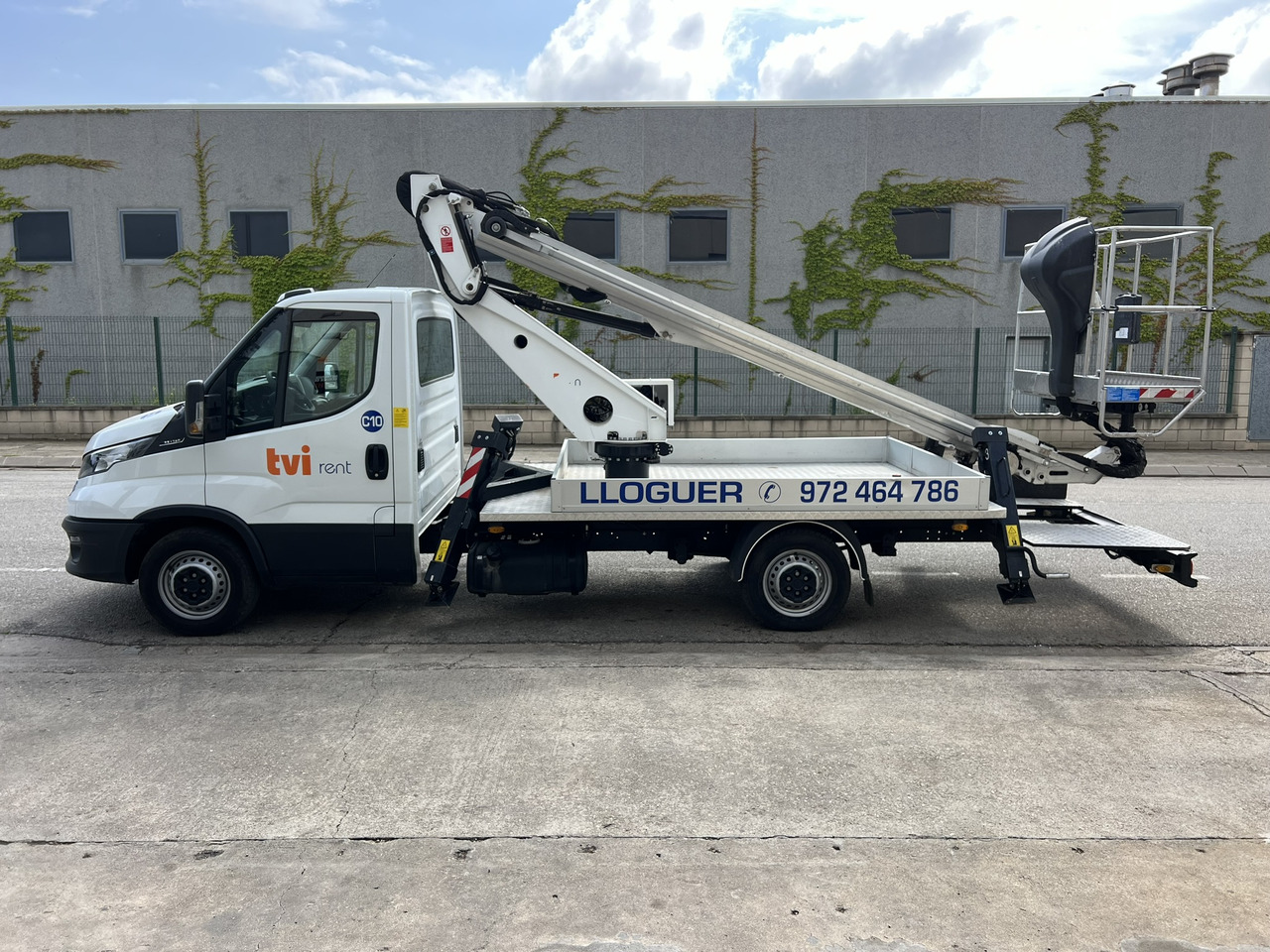 Iveco Daily + Oil&Steel Scorpion 1812 Smart Iveco Daily + Oil&Steel Scorpion 1812 Smart - Camión con plataforma elevadora: foto 5 Iveco Daily + Oil&Steel Scorpion 1812 Smart Iveco Daily + Oil&Steel Scorpion 1812 Smart - Camión con plataforma elevadora: foto 5