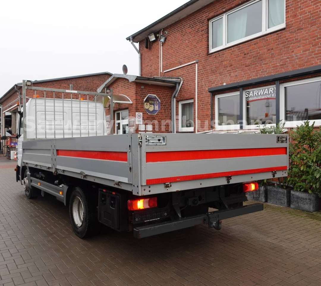 Mercedes-Benz Atego 821*Automatik*Tüv:04.2026*Pritsche*7080 mm - Furgoneta caja abierta: foto 4 Mercedes-Benz Atego 821*Automatik*Tüv:04.2026*Pritsche*7080 mm - Furgoneta caja abierta: foto 4