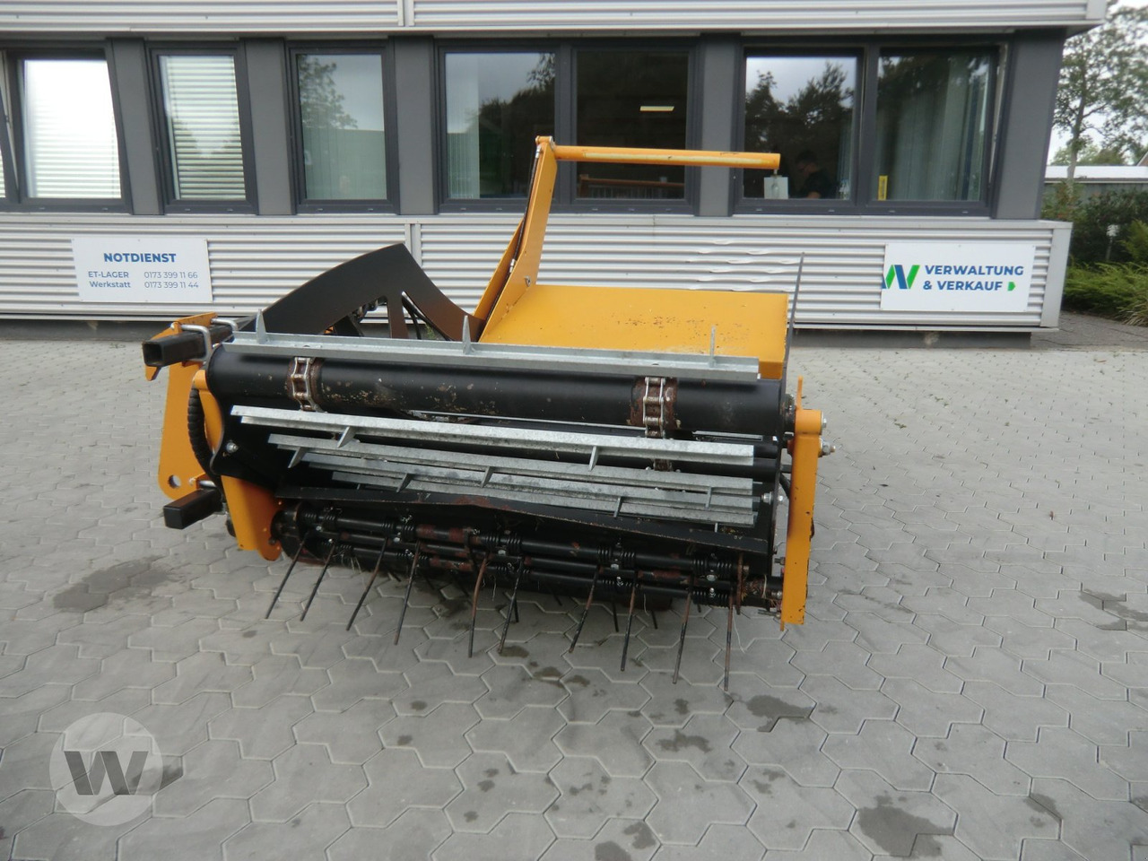 Emily DELTA - Encintadora de pacas: foto 3 Emily DELTA - Encintadora de pacas: foto 3