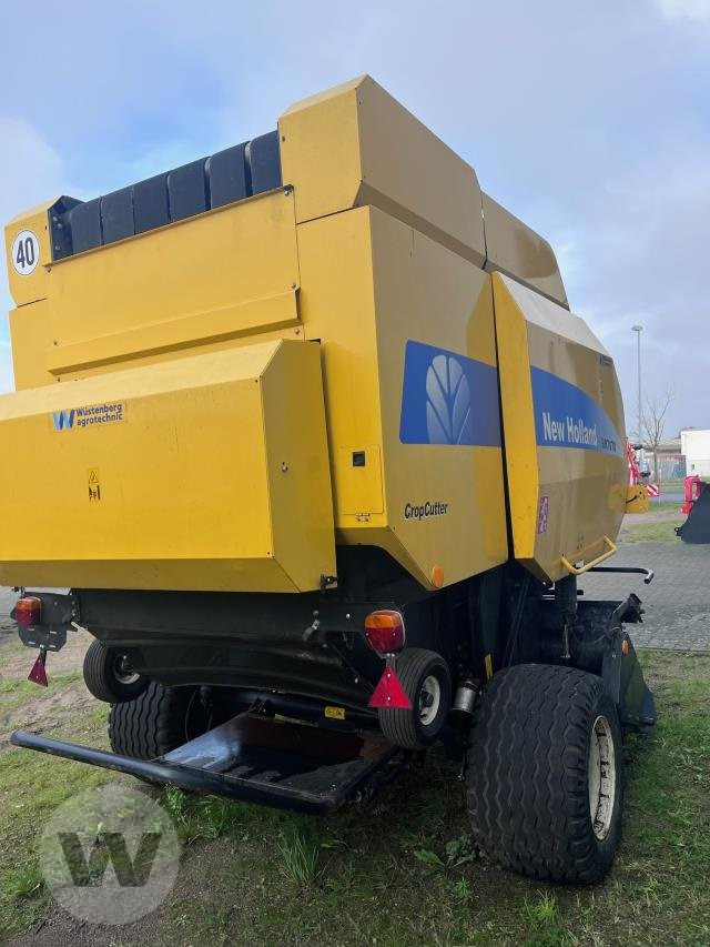 New Holland BR 7070 - Rotoempacadora: foto 4 New Holland BR 7070 - Rotoempacadora: foto 4