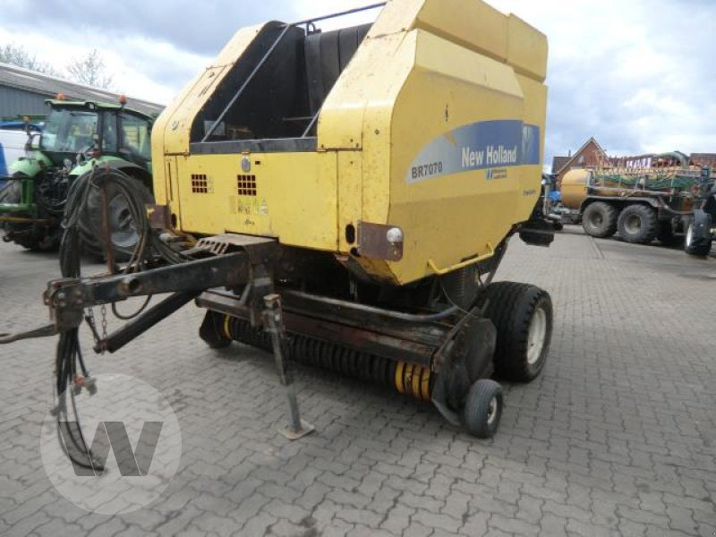 New Holland BR 7070 CC - Rotoempacadora: foto 1 New Holland BR 7070 CC - Rotoempacadora: foto 1
