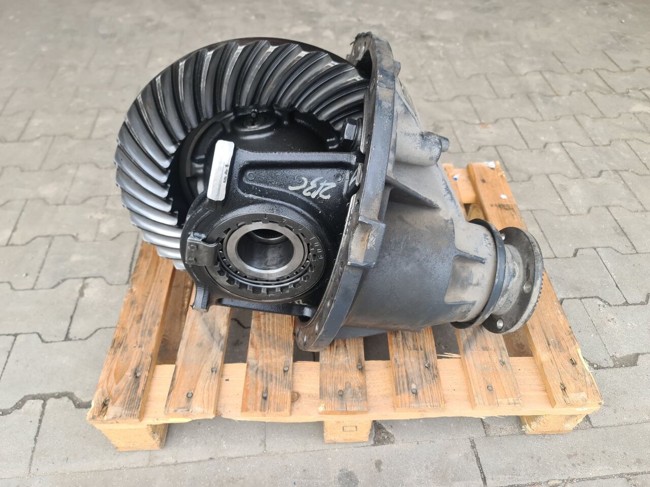 DIFFERENTIAL DIFF MS17X RSS1344C 1/529 5.29 37/7 RENAULT VOLVO - Diferencial para Camión: foto 1 DIFFERENTIAL DIFF MS17X RSS1344C 1/529 5.29 37/7 RENAULT VOLVO - Diferencial para Camión: foto 1
