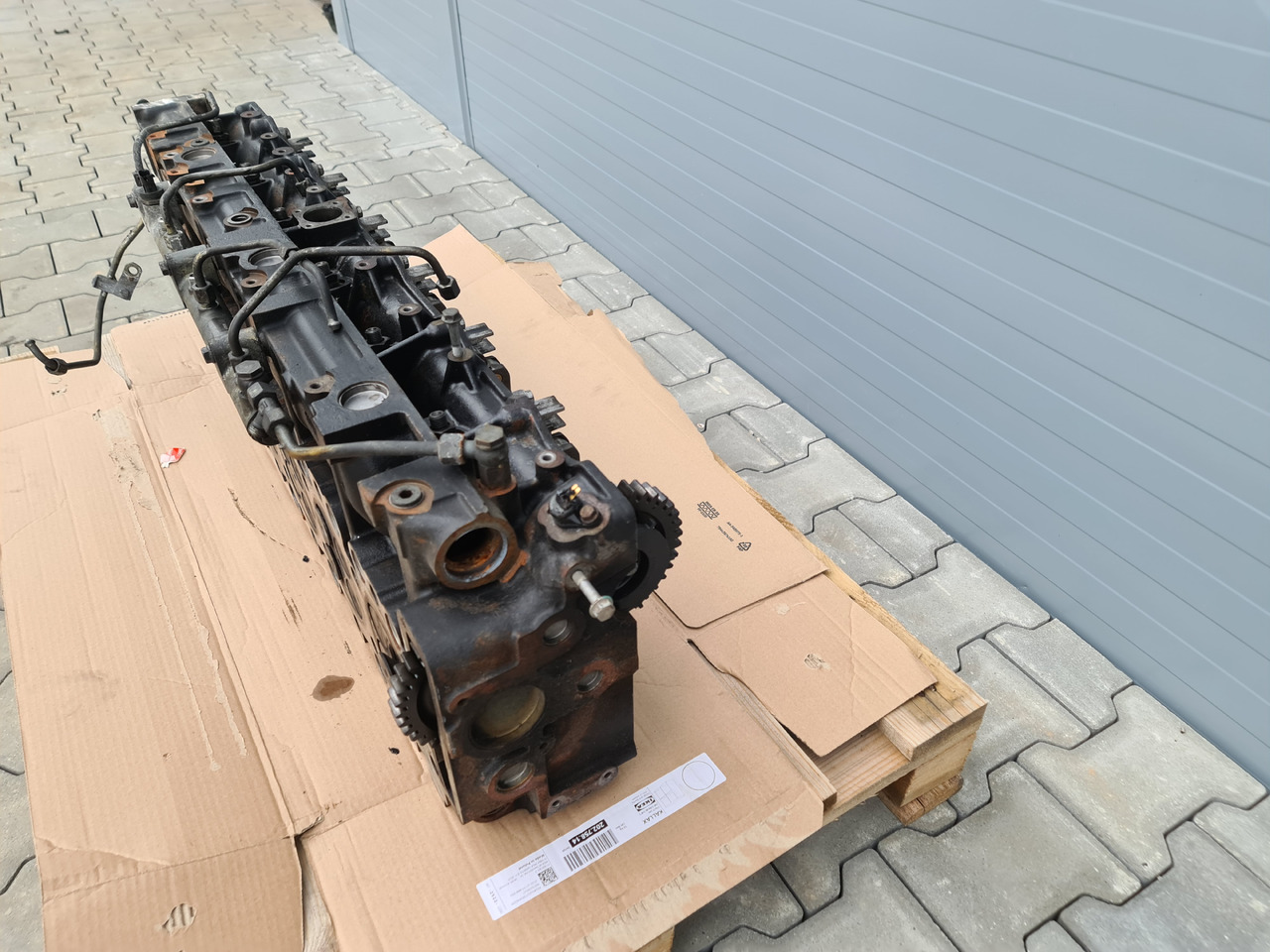 MAN TGX TGA / CYLINDER HEAD / D20 ENGINE / EURO 3 4 5 / WORLDWIDE DELIVERY - Cabezal de bloque: foto 2 MAN TGX TGA / CYLINDER HEAD / D20 ENGINE / EURO 3 4 5 / WORLDWIDE DELIVERY - Cabezal de bloque: foto 2