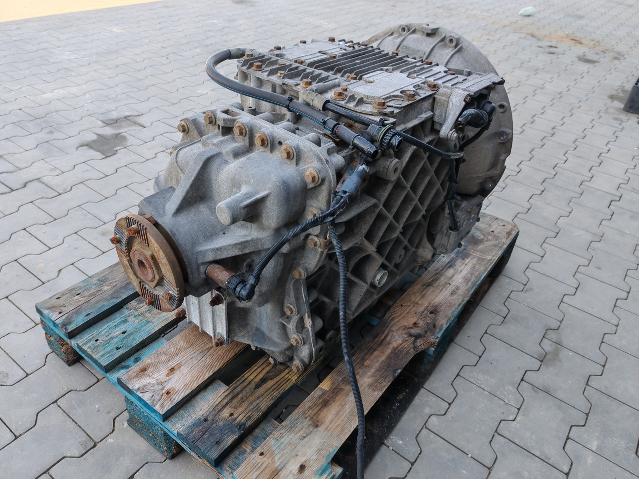 RENAULT VOLVO / AT2412D I-SHIFT / COMPLETE GEARBOX - Caja de cambios: foto 5 RENAULT VOLVO / AT2412D I-SHIFT / COMPLETE GEARBOX - Caja de cambios: foto 5
