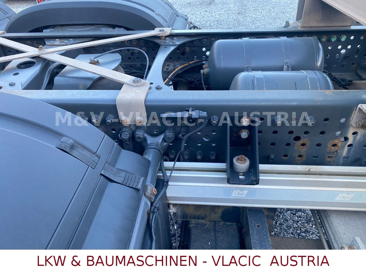 Leasing de Mercedes-Benz Actros 2545 Mercedes-Benz Actros 2545: foto 24 Leasing de Mercedes-Benz Actros 2545 Mercedes-Benz Actros 2545: foto 24