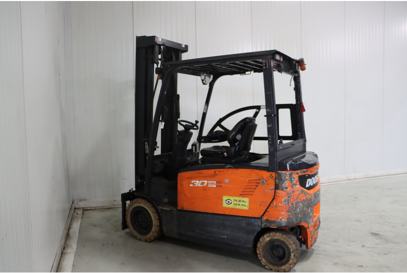 Doosan B30X-7 - Carretilla elevadora eléctrica: foto 5 Doosan B30X-7 - Carretilla elevadora eléctrica: foto 5