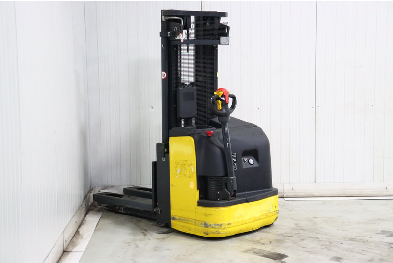 Komatsu CNI 14 - Apilador: foto 5 Komatsu CNI 14 - Apilador: foto 5