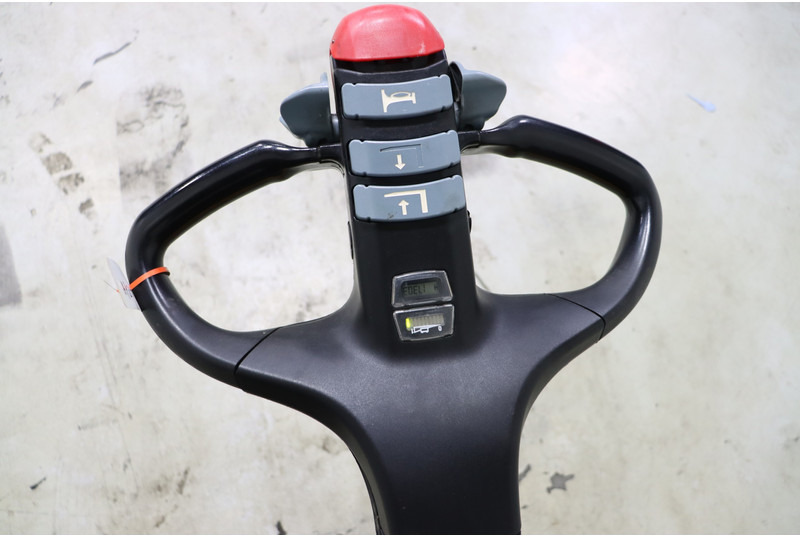 OM TL18 - Transpaleta: foto 2 OM TL18 - Transpaleta: foto 2