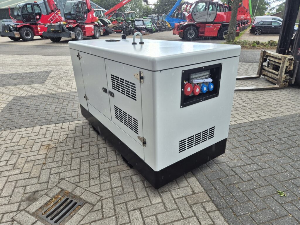 BRINKMAN & NIEMEIJER 17.5 KVA - Generador industriale: foto 2 BRINKMAN & NIEMEIJER 17.5 KVA - Generador industriale: foto 2
