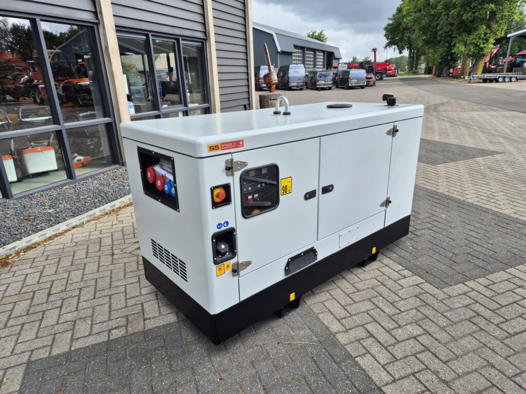 BRINKMAN & NIEMEIJER 17.5 KVA - Generador industriale: foto 4 BRINKMAN & NIEMEIJER 17.5 KVA - Generador industriale: foto 4