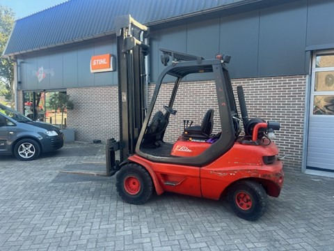 LINDE H30 - Carretilla elevadora de gas: foto 1 LINDE H30 - Carretilla elevadora de gas: foto 1