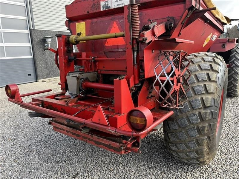 Bredal B 4 Med overbygning og presenning på - Esparcidor de fertilizantes: foto 5 Bredal B 4 Med overbygning og presenning på - Esparcidor de fertilizantes: foto 5