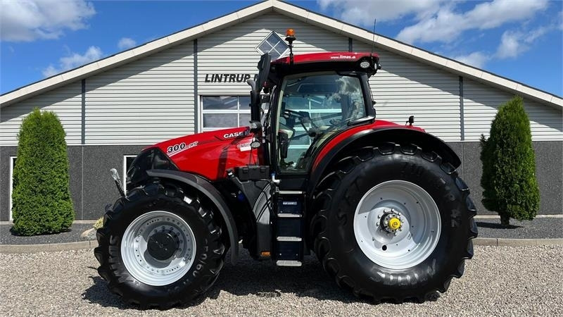 Case IH Optum 300 CVX AFS Connect med frontlift og SafeGua - Tractor: foto 1 Case IH Optum 300 CVX AFS Connect med frontlift og SafeGua - Tractor: foto 1