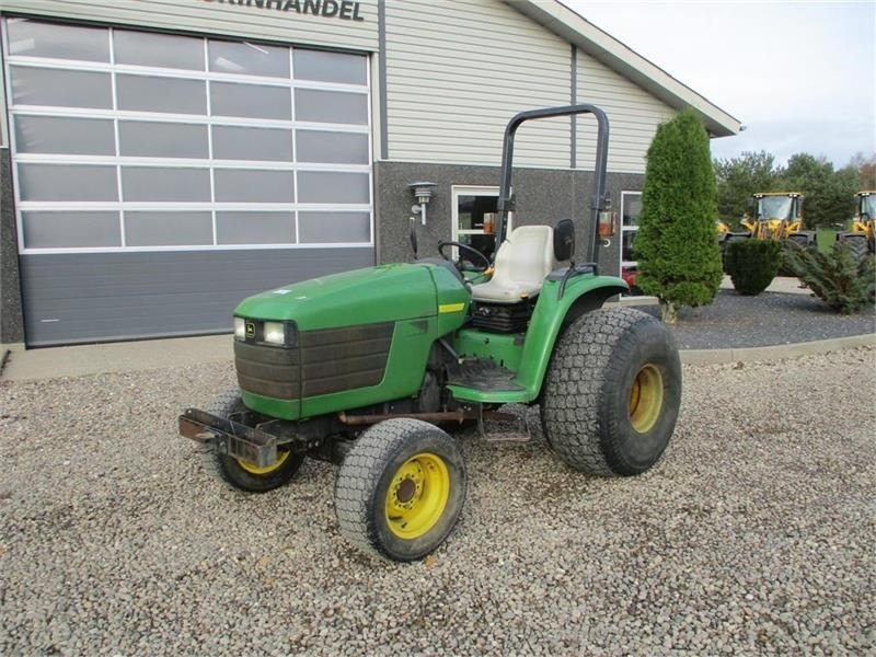 John Deere 4600 Med Græshjul - Tractor: foto 2 John Deere 4600 Med Græshjul - Tractor: foto 2