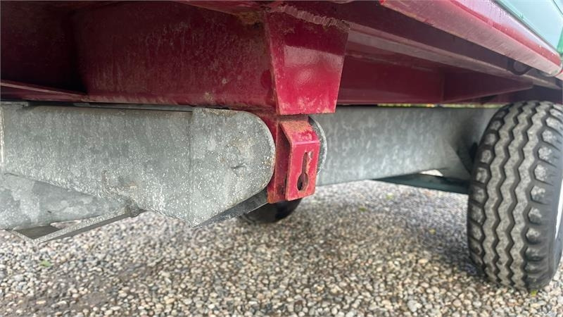 Maraton 3 vejstip med høje sider med bremser - Remolque volquete agrícola: foto 5 Maraton 3 vejstip med høje sider med bremser - Remolque volquete agrícola: foto 5