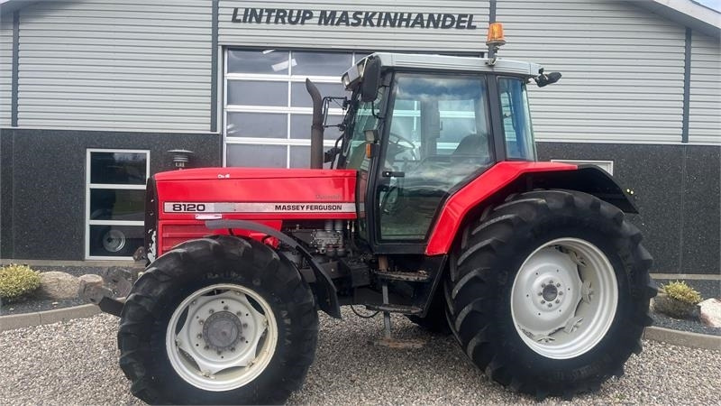 Massey Ferguson 8120 DYNA 4 Med frontlift - Tractor: foto 1 Massey Ferguson 8120 DYNA 4 Med frontlift - Tractor: foto 1