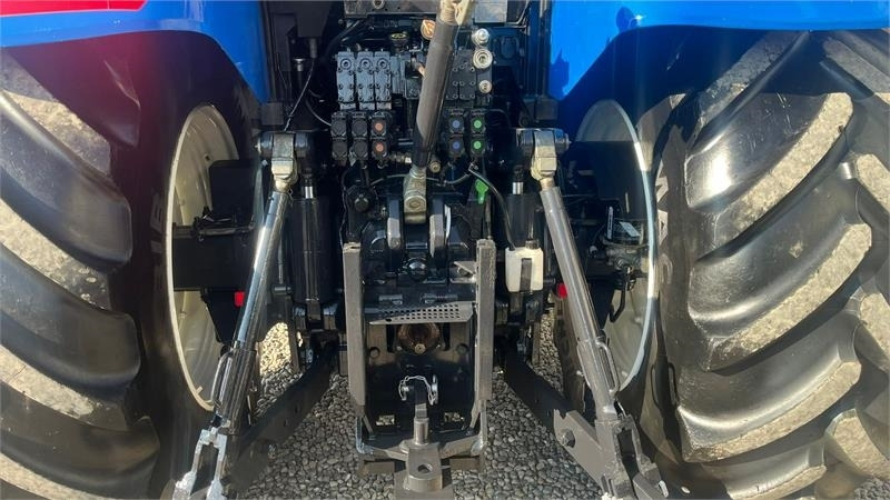 New Holland T7.270 AutoCommand med frontlift - Tractor: foto 5 New Holland T7.270 AutoCommand med frontlift - Tractor: foto 5