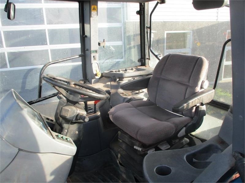 New Holland TS115 SLE - Tractor: foto 2 New Holland TS115 SLE - Tractor: foto 2