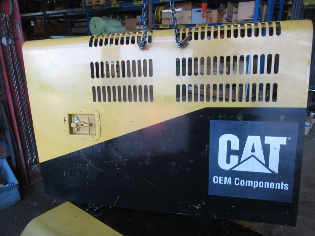 Caterpillar 336FL - - Puerta y piezas para Maquinaria de construcción: foto 1 Caterpillar 336FL - - Puerta y piezas para Maquinaria de construcción: foto 1