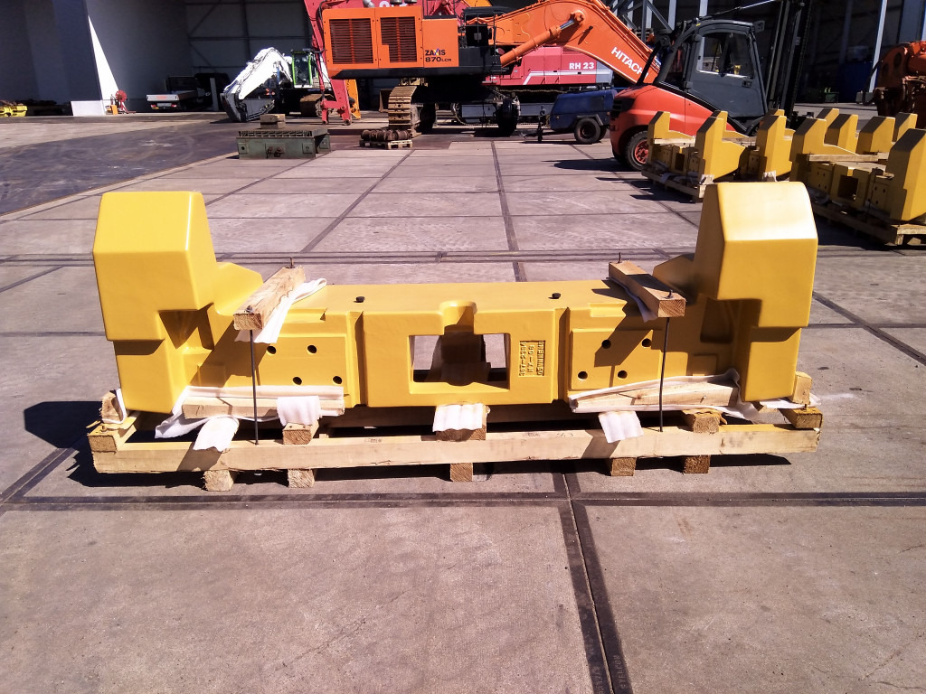 Caterpillar 3672334 - Contrapeso para Maquinaria de construcción: foto 4 Caterpillar 3672334 - Contrapeso para Maquinaria de construcción: foto 4