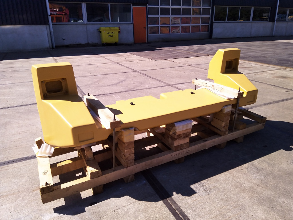 Caterpillar 3672334 - Contrapeso para Maquinaria de construcción: foto 1 Caterpillar 3672334 - Contrapeso para Maquinaria de construcción: foto 1