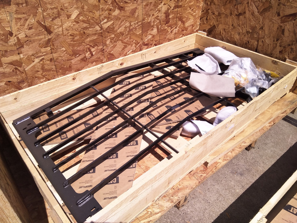 Caterpillar 4848798 - Parrilla para Maquinaria de construcción: foto 4 Caterpillar 4848798 - Parrilla para Maquinaria de construcción: foto 4