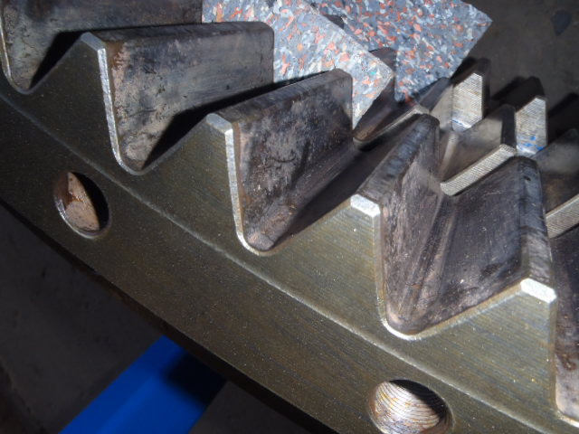 Hitachi 9169646 - Corona de giro para Maquinaria de construcción: foto 1 Hitachi 9169646 - Corona de giro para Maquinaria de construcción: foto 1