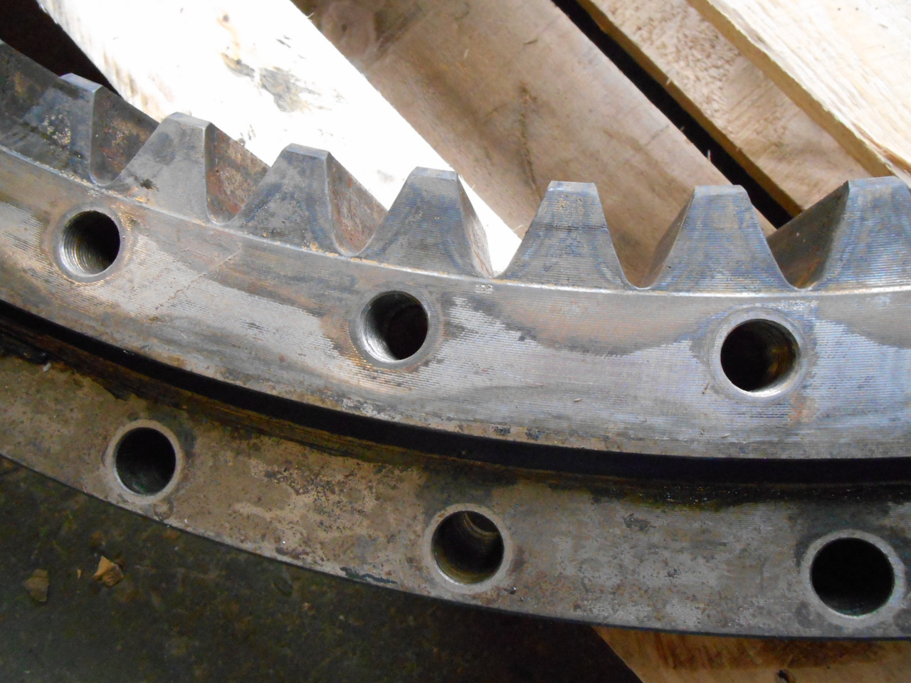 Hitachi EX220 - 9098979 - Corona de giro para Maquinaria de construcción: foto 2 Hitachi EX220 - 9098979 - Corona de giro para Maquinaria de construcción: foto 2