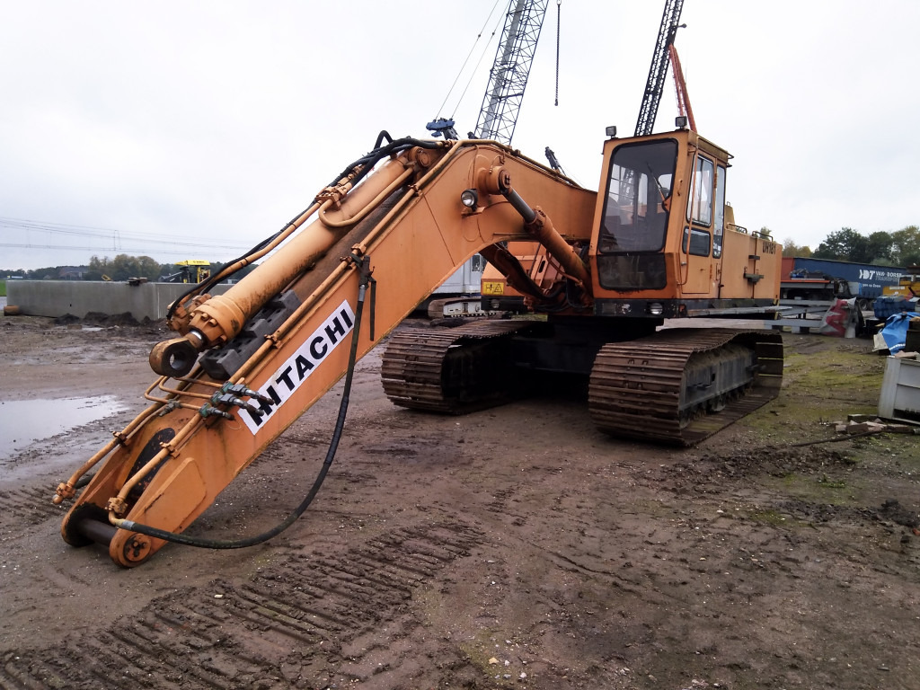 Hitachi UH181 - Excavadora de cadenas: foto 1 Hitachi UH181 - Excavadora de cadenas: foto 1