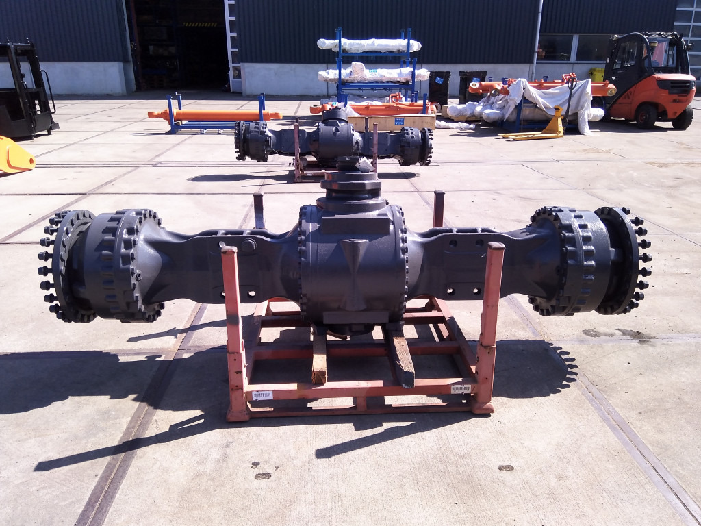 Hyundai 81LQ-11010 - Eje delantero para Maquinaria de construcción: foto 4 Hyundai 81LQ-11010 - Eje delantero para Maquinaria de construcción: foto 4