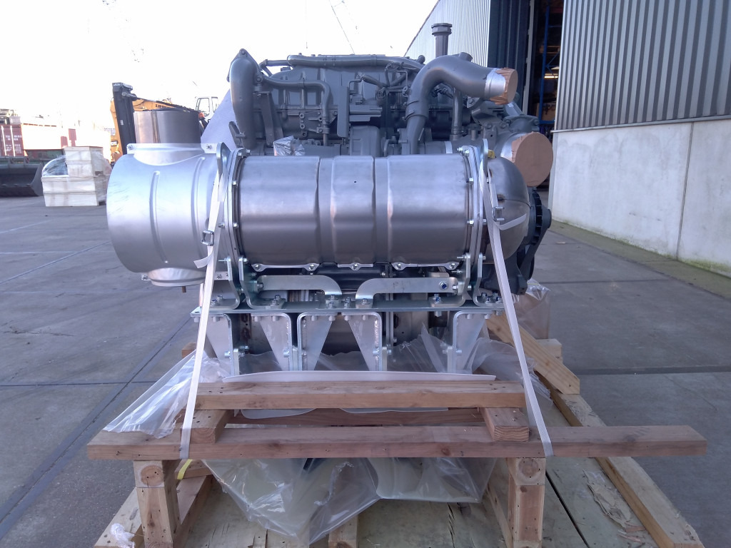Isuzu 6UZ1XBSS-01 - KTH16131 - Motor para Maquinaria de construcción: foto 4 Isuzu 6UZ1XBSS-01 - KTH16131 - Motor para Maquinaria de construcción: foto 4