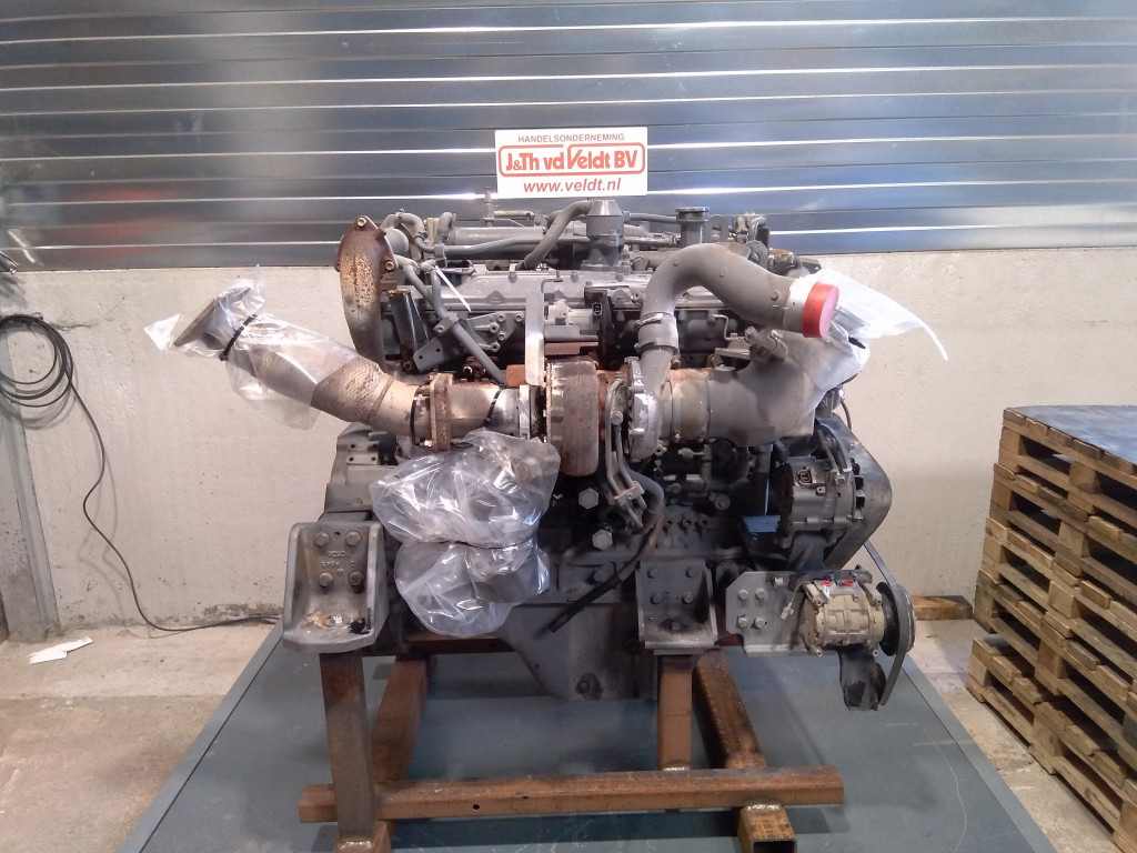 Isuzu 6UZ1XZSA-01B (AL) - - Motor para Maquinaria de construcción: foto 2 Isuzu 6UZ1XZSA-01B (AL) - - Motor para Maquinaria de construcción: foto 2