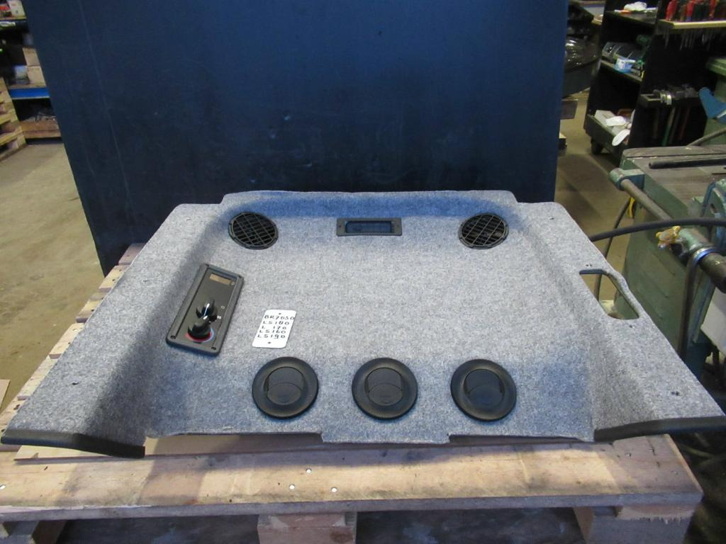 New Holland 87026823 - 87520844 - Calefacción/ Ventilación para Maquinaria agrícola: foto 1 New Holland 87026823 - 87520844 - Calefacción/ Ventilación para Maquinaria agrícola: foto 1