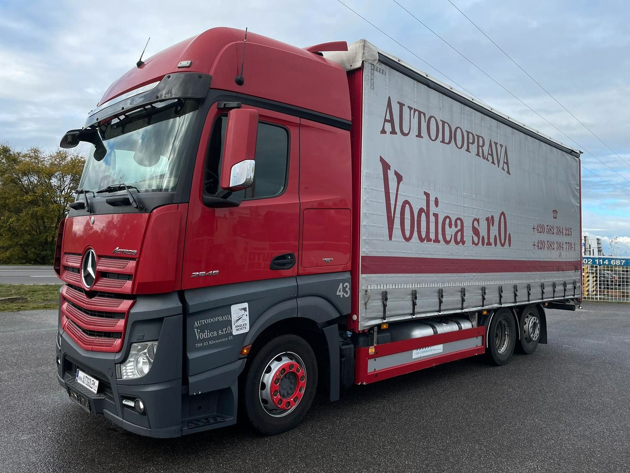 Mercedes-Benz Actros 2545 - Camión lona: foto 1 Mercedes-Benz Actros 2545 - Camión lona: foto 1