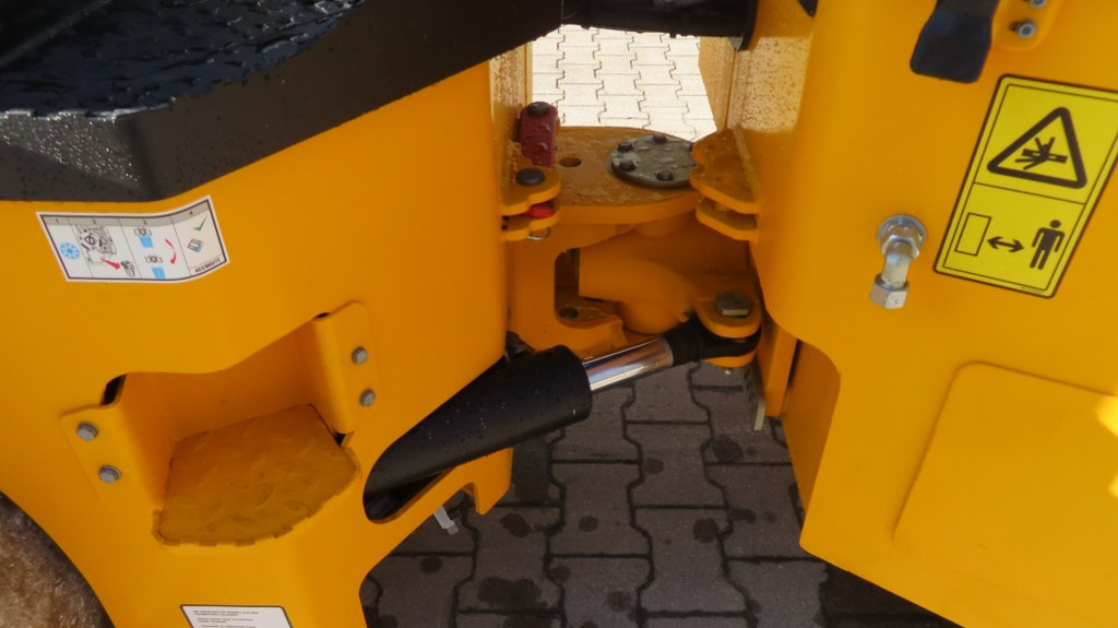 Apisonadora de asfalto JCB CT430-140: foto 13