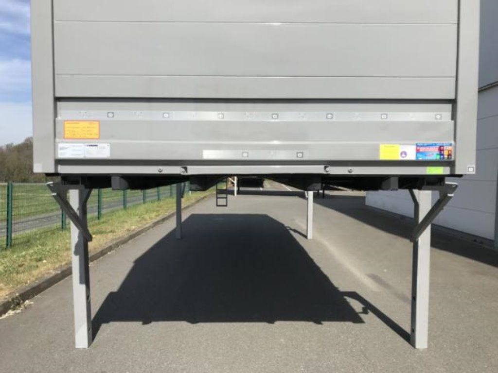 Krone Heck mit Portaltüren - Toldo carrocería: foto 3 Krone Heck mit Portaltüren - Toldo carrocería: foto 3