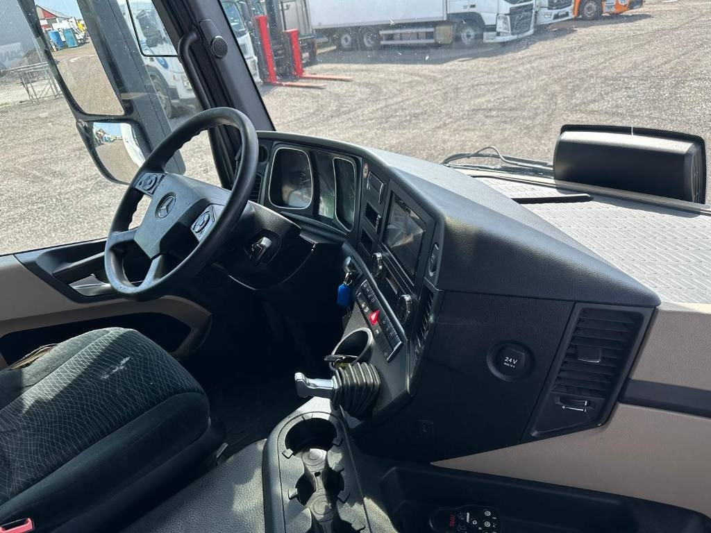 Mercedes-Benz ACTROS 2546 serie 1777 - Camión frigorífico: foto 3 Mercedes-Benz ACTROS 2546 serie 1777 - Camión frigorífico: foto 3