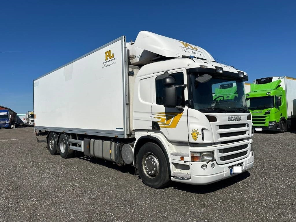 Scania P 420 LB6X2X4HNB serie 0424 - Camión frigorífico: foto 2 Scania P 420 LB6X2X4HNB serie 0424 - Camión frigorífico: foto 2