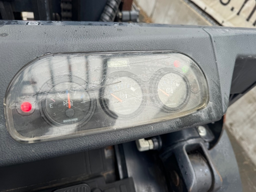 Doosan D 40 SC-7 - Carretilla elevadora diésel: foto 4 Doosan D 40 SC-7 - Carretilla elevadora diésel: foto 4