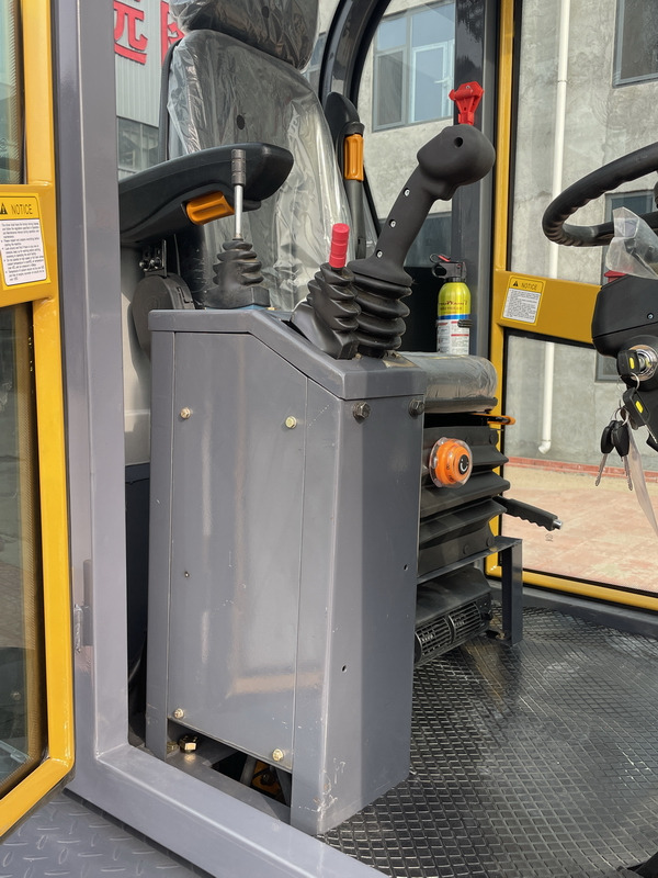 Qingdao Promising CE Telescopic Loader ZL15 - Cargadora de ruedas telescópica: foto 3 Qingdao Promising CE Telescopic Loader ZL15 - Cargadora de ruedas telescópica: foto 3