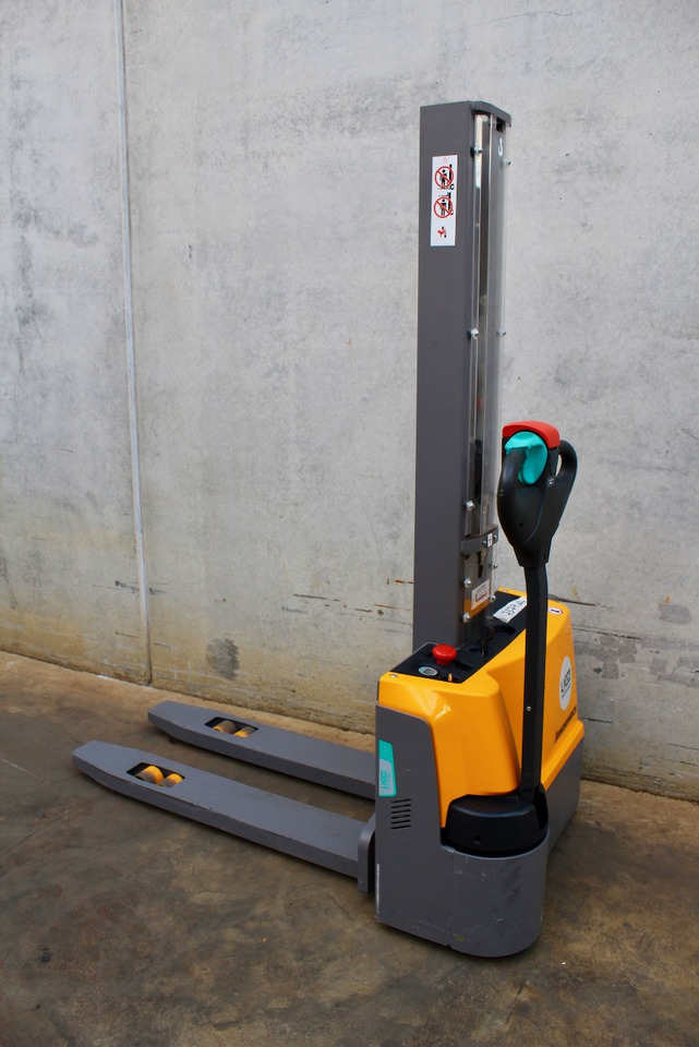 Jungheinrich EJC M10 154 E LI-ION - Apilador: foto 1 Jungheinrich EJC M10 154 E LI-ION - Apilador: foto 1