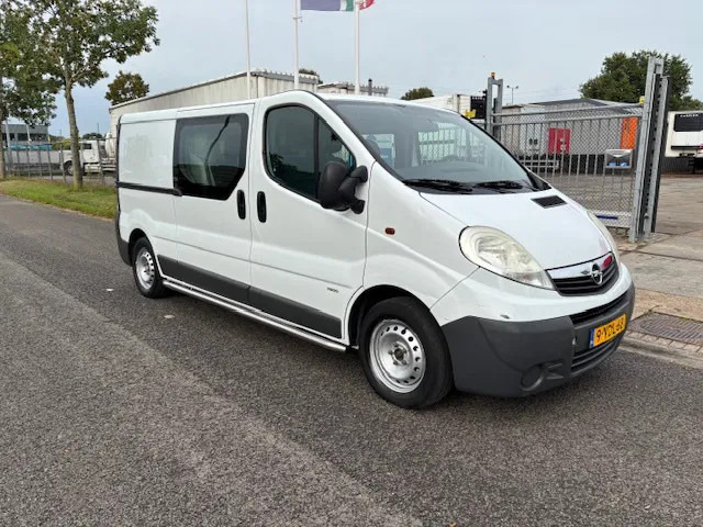Opel Vivaro 2 2.0Cdti /84kW-E4 crew cab L2H1 - Furgoneta pequeña, Furgoneta combi: foto 3 Opel Vivaro 2 2.0Cdti /84kW-E4 crew cab L2H1 - Furgoneta pequeña, Furgoneta combi: foto 3