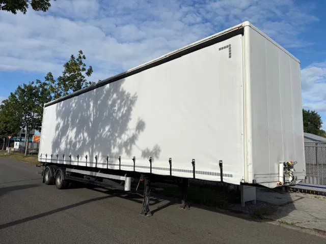 Verem 2 axle trailer Closed Box curtain slider MOT 01-2026 - Semirremolque caja cerrada: foto 1 Verem 2 axle trailer Closed Box curtain slider MOT 01-2026 - Semirremolque caja cerrada: foto 1