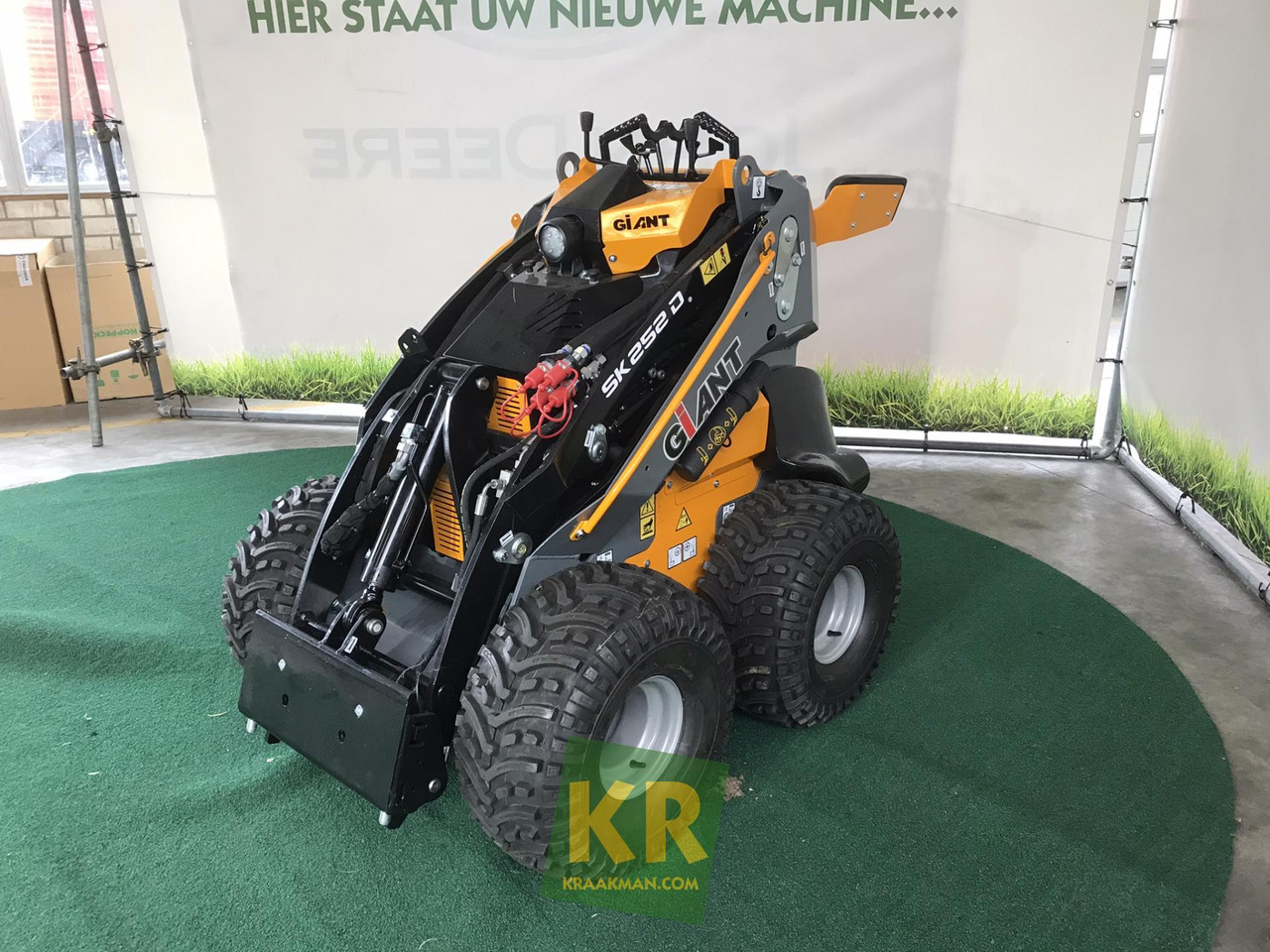 Giant SK252D - Minicargadora: foto 1 Giant SK252D - Minicargadora: foto 1