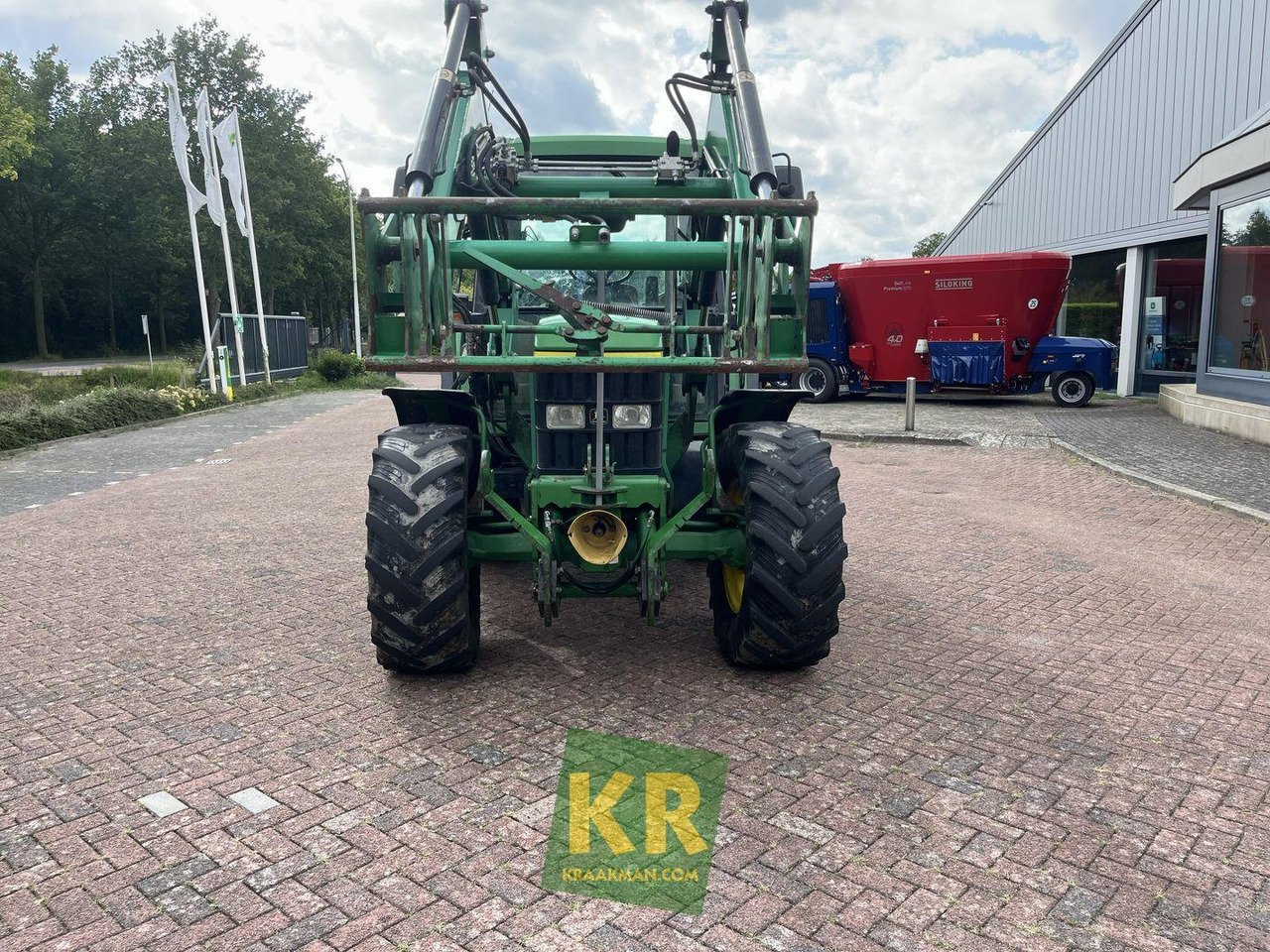Tractor John Deere 6110: foto 15