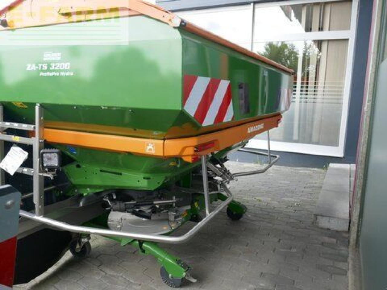 Amazone za-ts profis hydro 3200 - abgelagert top ausstat - Esparcidor de fertilizantes: foto 4 Amazone za-ts profis hydro 3200 - abgelagert top ausstat - Esparcidor de fertilizantes: foto 4