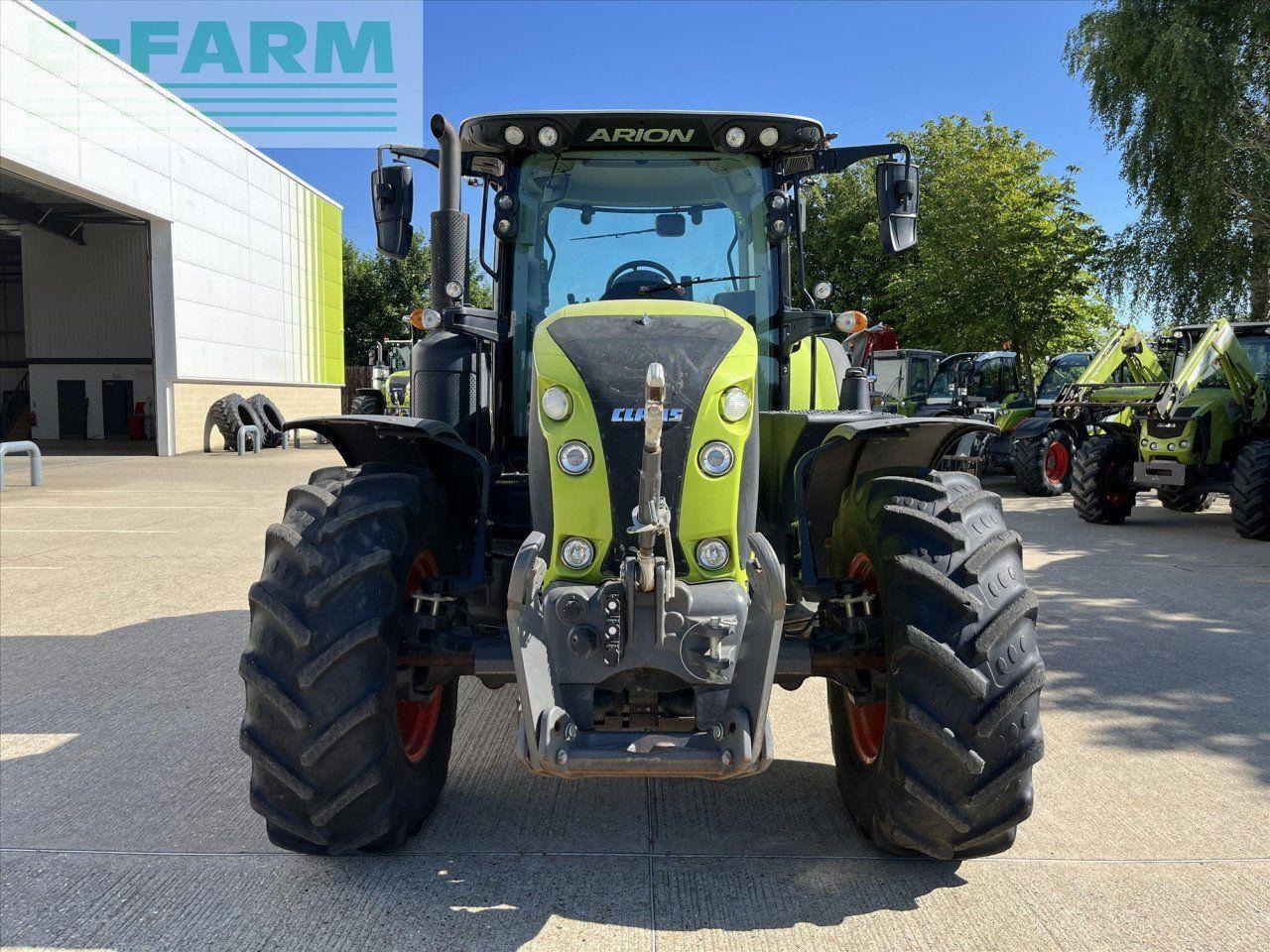 CLAAS ARION 650 CIS+ - Tractor: foto 2 CLAAS ARION 650 CIS+ - Tractor: foto 2