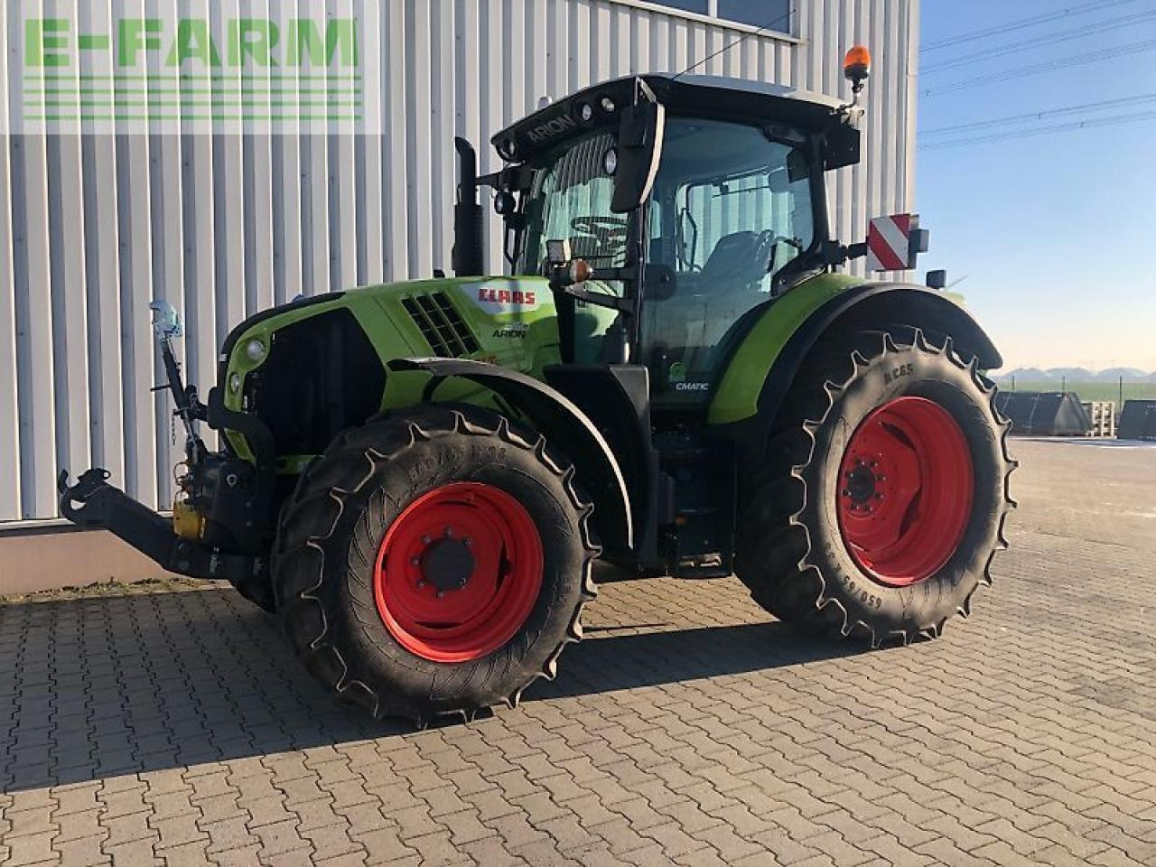 CLAAS arion 550 cm cis+ CIS - Tractor: foto 3 CLAAS arion 550 cm cis+ CIS - Tractor: foto 3