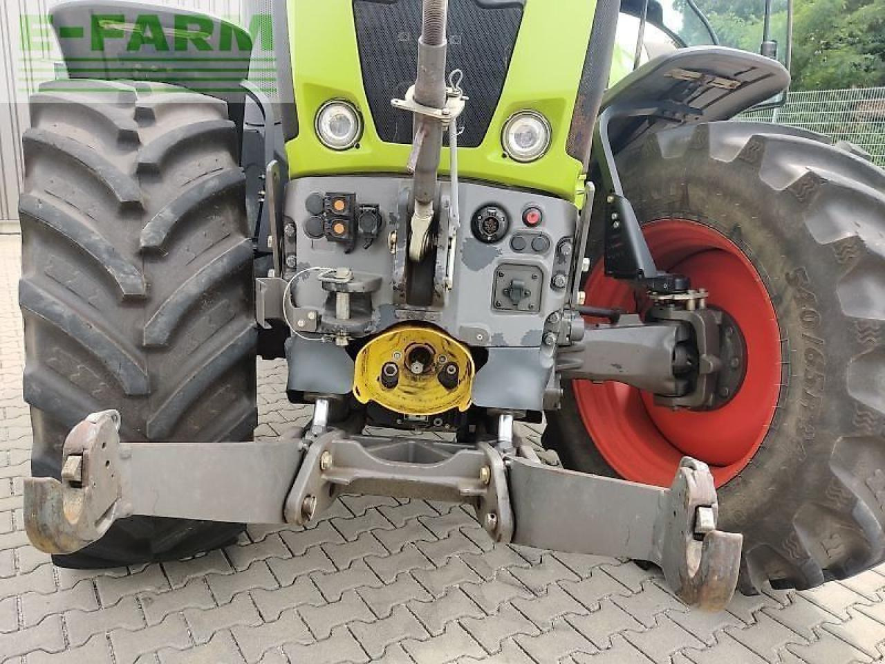 CLAAS axion 810 cmatic CMATIC - Tractor: foto 2 CLAAS axion 810 cmatic CMATIC - Tractor: foto 2